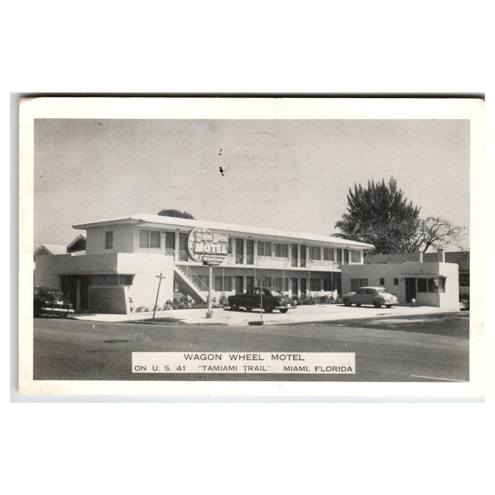 Vintage Wagon Wheel Motel Miami Florida Postcard US 41 Tamiami Trail 1960s